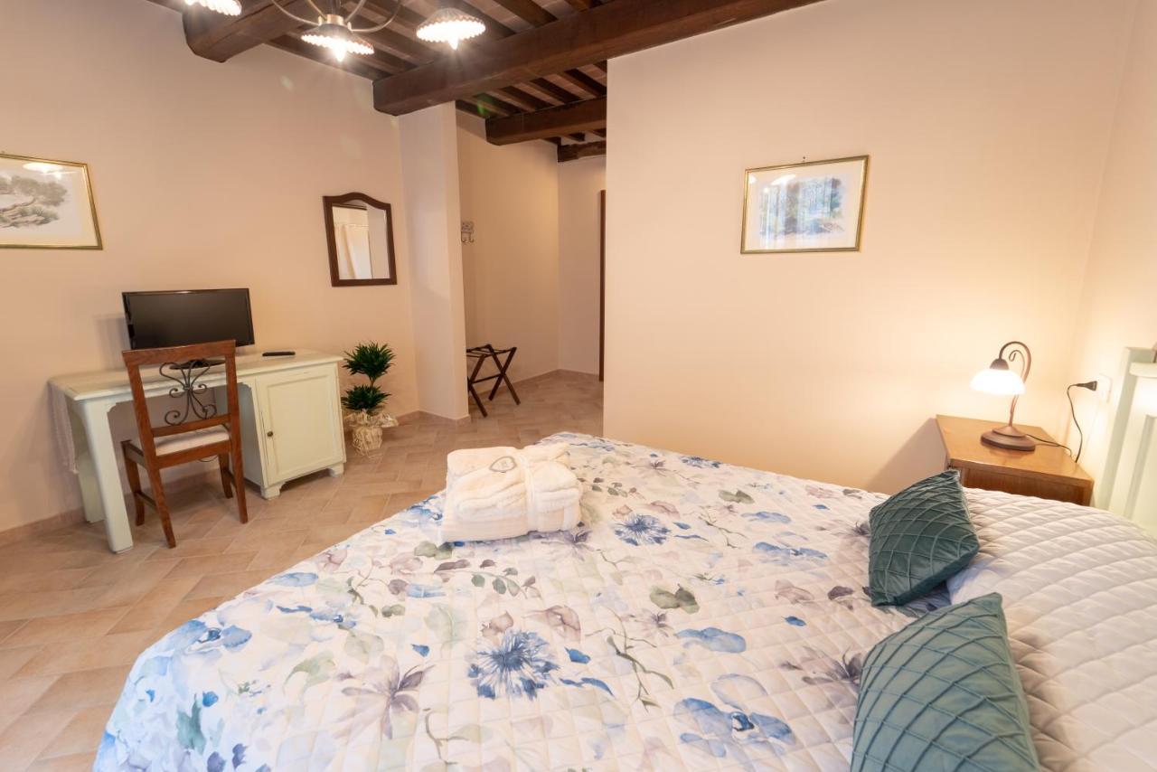 Albergo La Loggia Di San Martino Gualdo Tadino Zewnętrze zdjęcie