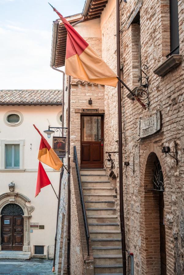 Albergo La Loggia Di San Martino Gualdo Tadino Zewnętrze zdjęcie