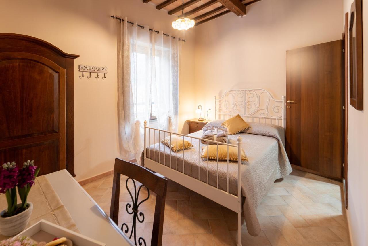 Albergo La Loggia Di San Martino Gualdo Tadino Zewnętrze zdjęcie