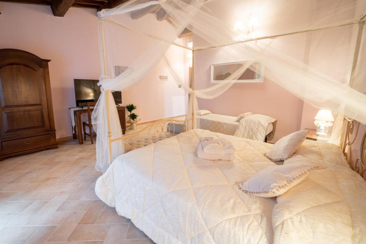 Albergo La Loggia Di San Martino Gualdo Tadino Zewnętrze zdjęcie