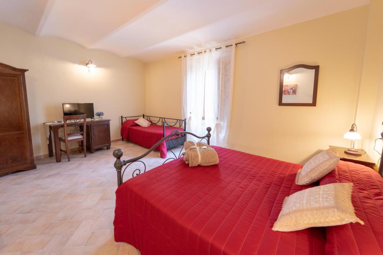 Albergo La Loggia Di San Martino Gualdo Tadino Zewnętrze zdjęcie