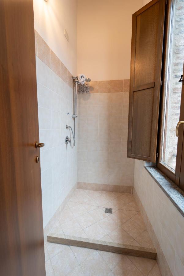 Albergo La Loggia Di San Martino Gualdo Tadino Zewnętrze zdjęcie